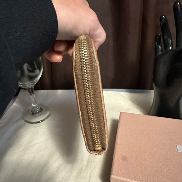 Mui Mui wallet with box. Wallet is in excellent condition. Box has couple stains - Picture 7 of 11